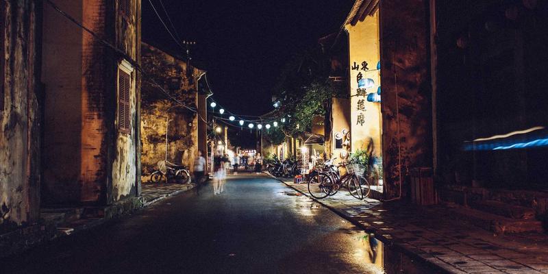 礼品定制79：用杰礼品与创意礼物，打造独一无二的情感纽带